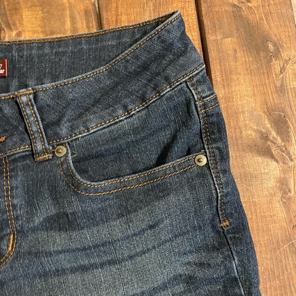 So dark wash Jean shorts | new condition | - Picture 3 of 6